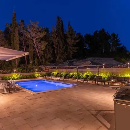 Dolce Korcula Апартаменты Лумбарда