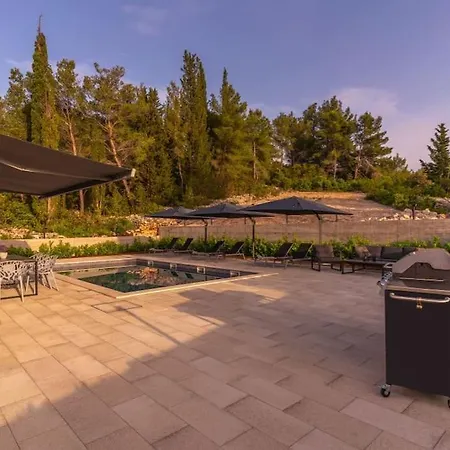 Dolce Korcula Апартаменты *