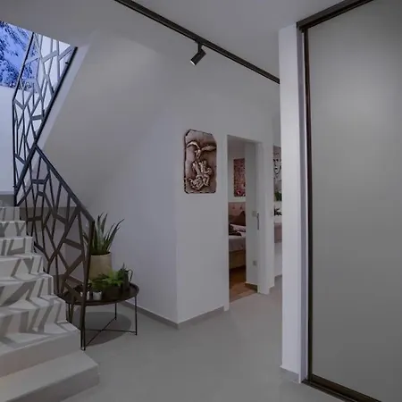 Dolce Korcula * Лумбарда